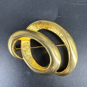 Vintage TONA Signed Gold Tone Metal Swirl Abstract Brooch Pin